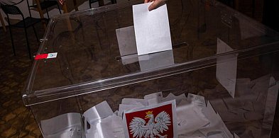 SN: karty wyborcze z 13 obwodowych komisji w kraju zostaną zweryfikowane-19405
