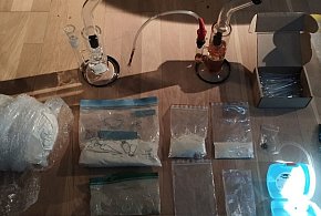 Policja z Bielska-Białej uderza w lokalny narkobiznes! Blisko 2 kg narkotyków-19518