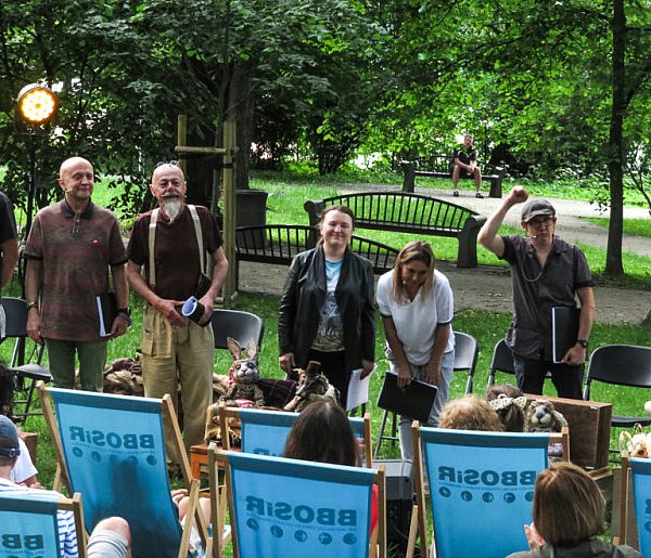 Czy słoneczniki trafią do Teatru Lalek BANIALUKA?-20601