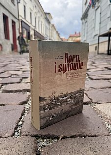 Horn i synowie. Powieść z miasta sukienników Bielska-Białej