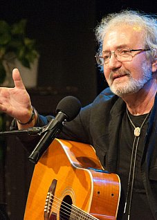 Krzysztof Daukszewicz na 142. Bielskiej Scenie Kabaretowej