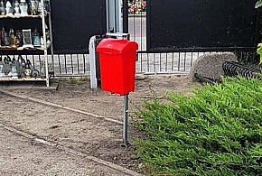 Widzisz taki pojemnik na cmentarzu. Oto, do czego służy-21804