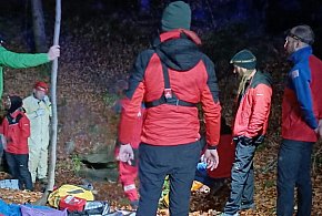 Grotołaz uwięziony w Jaskini Salmopolskiej. Sprawna akcja GOPR zakończona sukcesem-22184