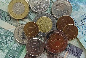 Nowe regulacje dla dorabiających. Od grudnia zmieniają się limity-22379