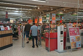 Pracownicy popularnej sieci mają dość. W południe zatrzymają pracę-22729