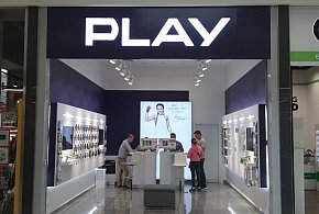 Potężna kara dla Play. Sieć ma zwrócić klientom pobrane środki-22743