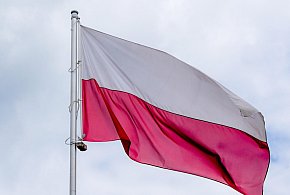 Godło i flaga mogą wyglądać inaczej. Ruszyły prace nad symbolami państwowymi-22959