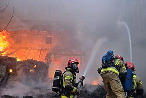 Kłęby dymu nad Bielskiem-Białą i osiem zastępów straży w akcji!