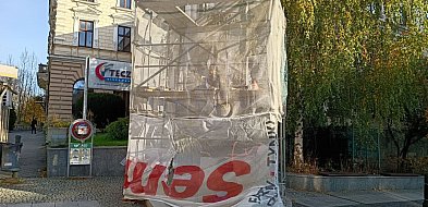 Lifting bielskiej Syrenki... Prace mają zakończyć się jeszcze w listopadzie-22139