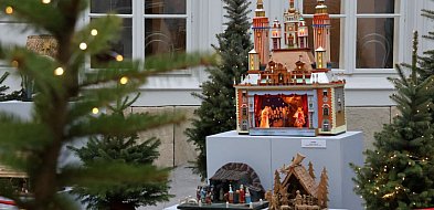 20 szopek w atrium bielskiego Muzeum Historycznego na zamku-22653