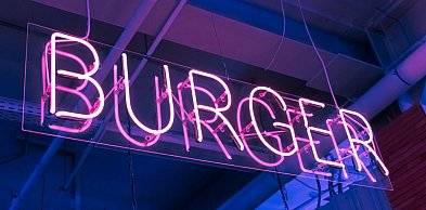 Litery neonowe LED - zaawansowana estetyka w kreowaniu wizerunku