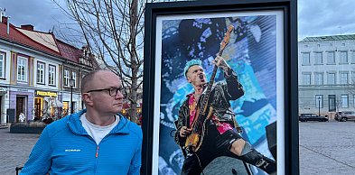 Pierwsze trzy utwory... wystawa plenerowa na placu Wojska Polskiego