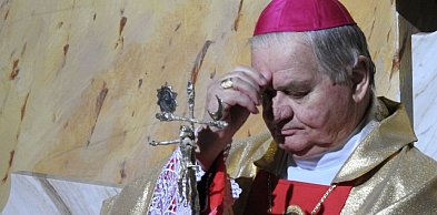 Bp Rakoczy zrzekł się tytułu doktora honoris causa bielskiej uczelni