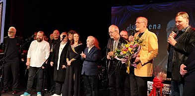 Skucha świętuje potrójnie na deskach bielskiego teatru