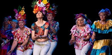 Teatr, taniec, śpiew, poezja i rękodzieło w Domu Kultury w Hałcnowie