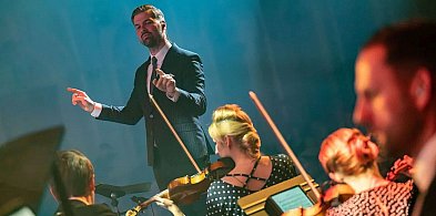 „Koncert dla Wszystkich. Aleja Gwiazd” w BCK – największe przeboje tych co odeszli-21416
