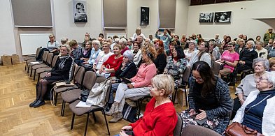 Konkurs artystyczny dla seniorów - wręczono nagrody i wyróżnienia-21587