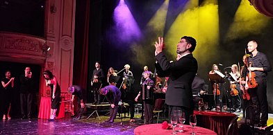 Astor Piazzolla znakomicie czuje się także pod beskidzkim niebem-21414