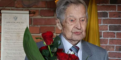 Józef Adamek dołączył do grona stulatków Bielska-Białej-22190