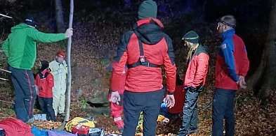 Grotołaz uwięziony w Jaskini Salmopolskiej. Sprawna akcja GOPR zakończona sukcesem-22184