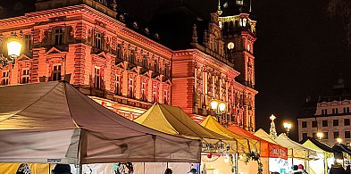 Bożonarodzeniowy Jarmark w Bielsku-Białej. Stragany, warsztaty i koncerty-22455