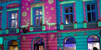 Grzaniec, mikołaje-akrobaci i karuzela. Święta na Starówce wystartowały-22800