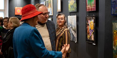 "Sztalugowe opowieści" - wystawa sekcji malarskiej Uniwersytetu Trzeciego Wieku