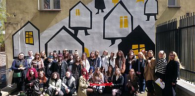 Młodzi plastycy wyszli z pracami na miasto