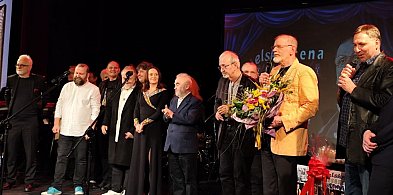 Skucha świętuje potrójnie na deskach bielskiego teatru