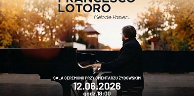 Francesco Lotoro zagra w Sali Ceremonii cmentarza żydowskiego przy Cieszyńskiej