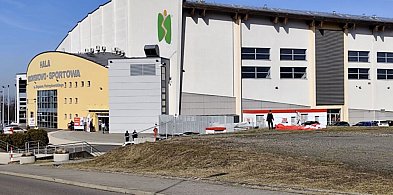 Uwaga! Parking przy hali pod Dębowcem zamknięty