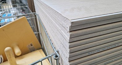 Jak wybrać dobry skład budowlany — na co zwracać uwagę przed zakupem materiałów?-22770