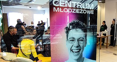 Centrum młodzieżowe w Sferze już działa. Kanapy, planszówki, PlayStation i… kakao