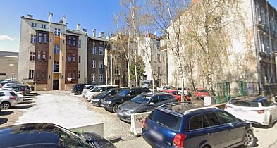 Libacje, śmieci i dewastacje w centrum? Interpelacja o rejon Cyniarskiej i Staszic