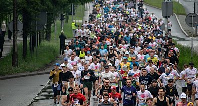 [FOTOGALERIA] 32. Bieg Fiata - 1800 uczestników pobiegło ulicami Bielska-Bialej