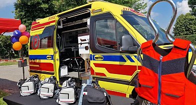 Bielskie Pogotowie z nowym ambulansem i sprzętem za miliony