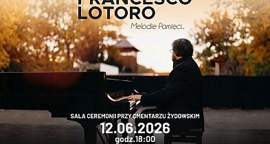 Francesco Lotoro zagra w Sali Ceremonii cmentarza żydowskiego przy Cieszyńskiej