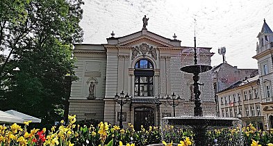 „Seksmisja” wychodzi z kapsuły. Premiera spektaklu 26 września