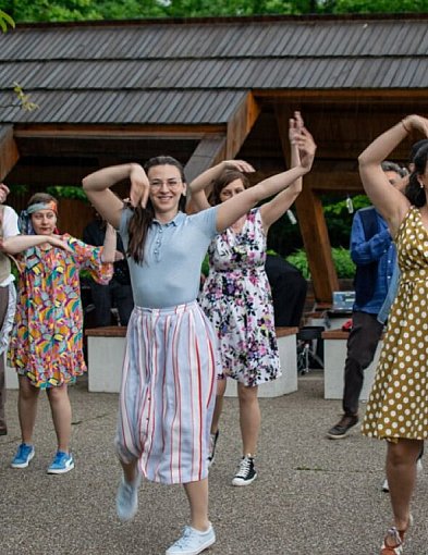 Swing, muzyka na żywo i taniec pod chmurką. Cykl potańcówek na lotnisku