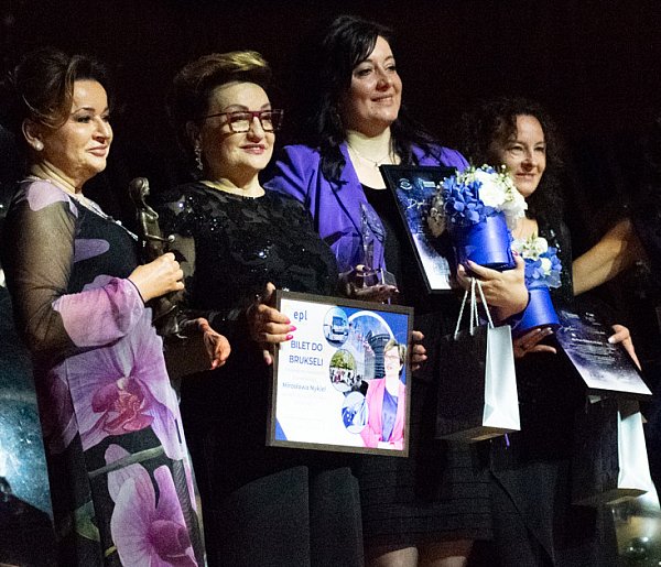 Wszechświat Kobiet – Gala, która połączyła sztukę, solidarność i kobiecą moc-21236