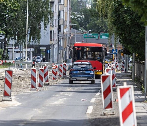 Remonty ulic i chodników w Bielsku-Białej. Sprawdź, gdzie będą utrudnienia-21394