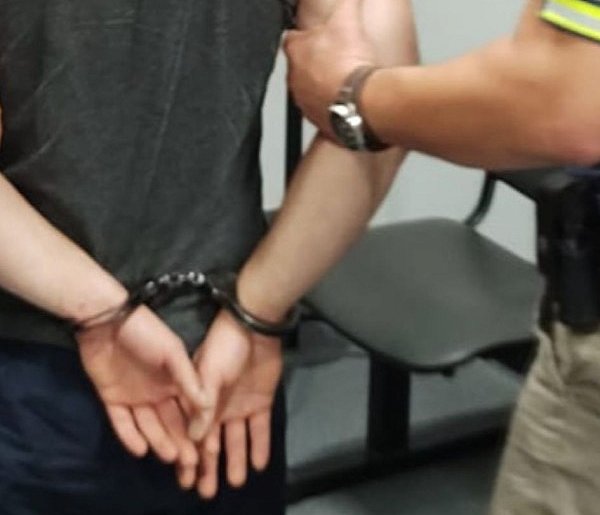 Korzystali z nielegalnego prądu z ... ograniczeniami-22515