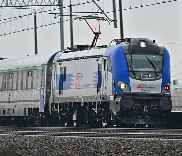 Od niedzieli nowy rozkład jazdy na kolei, PKP Intercity zwiększa liczbę połączeń-22811