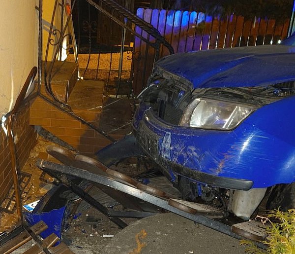 Bielsko-Biała: Pijana kierująca wjechała w dom przy ul. Krzemionki