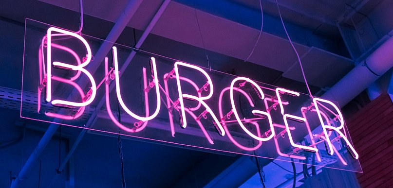 Litery neonowe LED - zaawansowana estetyka w kreowaniu wizerunku