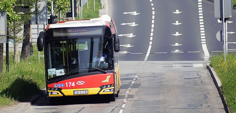 Więcej pasażerów, więcej kursów i wyższe wpływy z biletów.