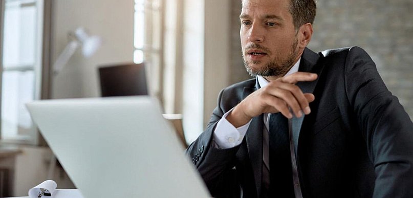 Prawnik IT i radca prawny w branży technologicznej - Jak może być wsparciem?