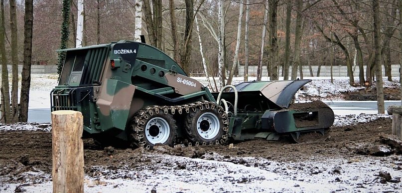 Podczas remontu drogi w Szczyrku znaleziono pocisk z II wojny światowej