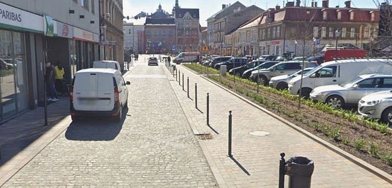 Jest szeroko i gładko, można jechać szybko. Radny proponuje zmiany na Cyniarskiej