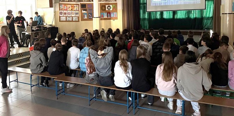 Młodzi uczą o bezpieczeństwie w sieci nie tylko swoich rówieśników - 21795